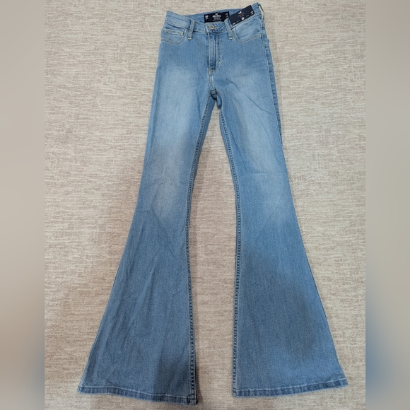Hollister Light Blue Flare & Wide Leg Jeans - Picture 3 of 10